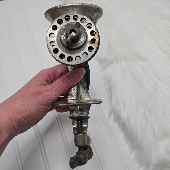 Vintage Antique Meat Grinder Metal Works Kitchen Countertop Clamp Keystone 10 - Picture 2 of 7